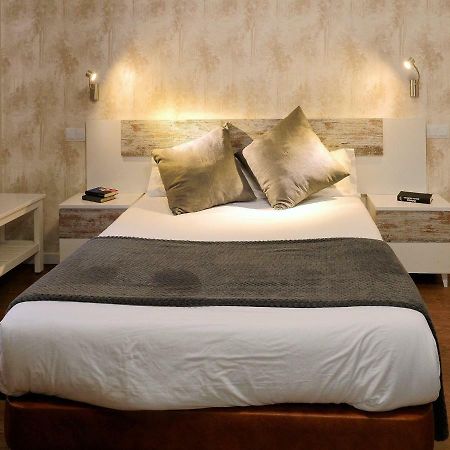 Hotel Vivar Griñón エクステリア 写真