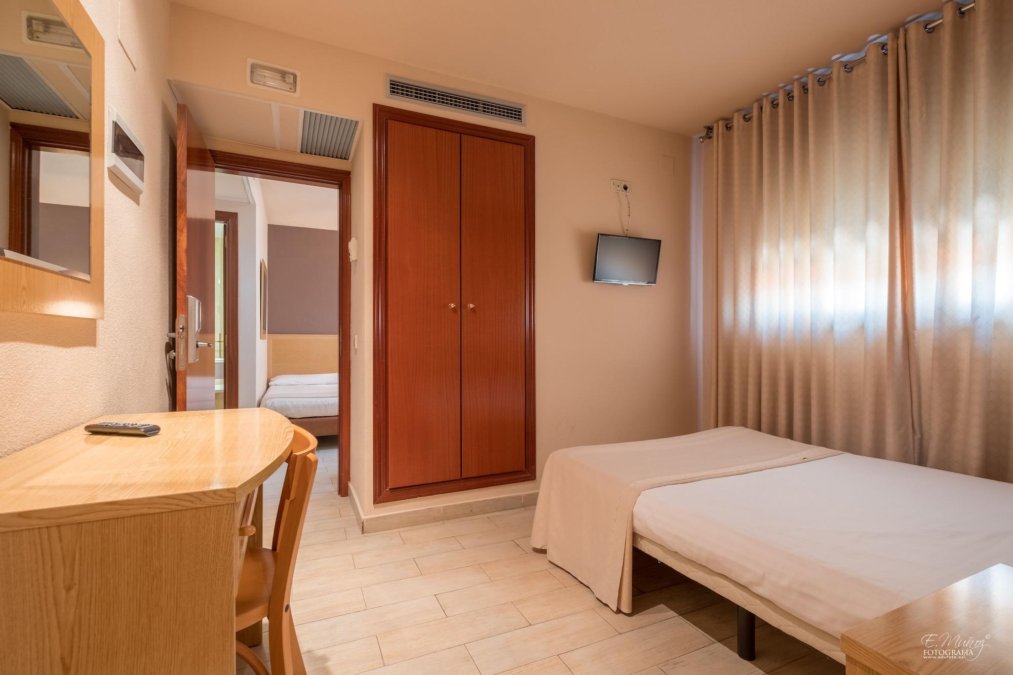 Hotel Vivar Griñón エクステリア 写真