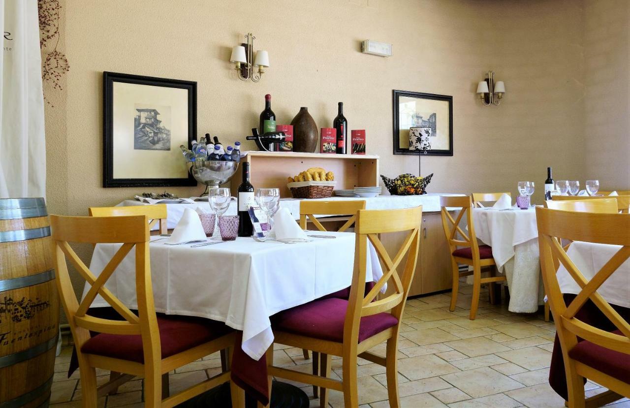 Hotel Vivar Griñón エクステリア 写真
