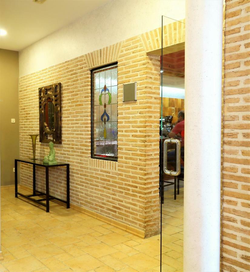 Hotel Vivar Griñón エクステリア 写真